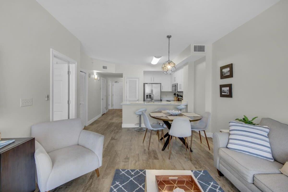 Brightly Furnished Beachfront Condominium By Brightwild Panama City Beach Exterior foto